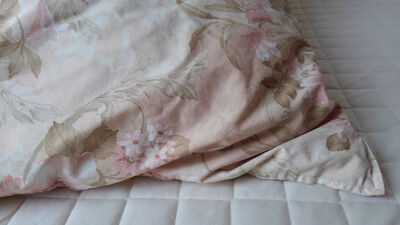 丸洗いで済ませる？それともリフォーム？羽毛布団の適切なケアとは